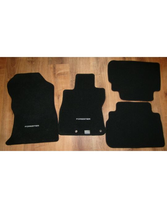 Subaru Carpeted Floor Mats - Standard